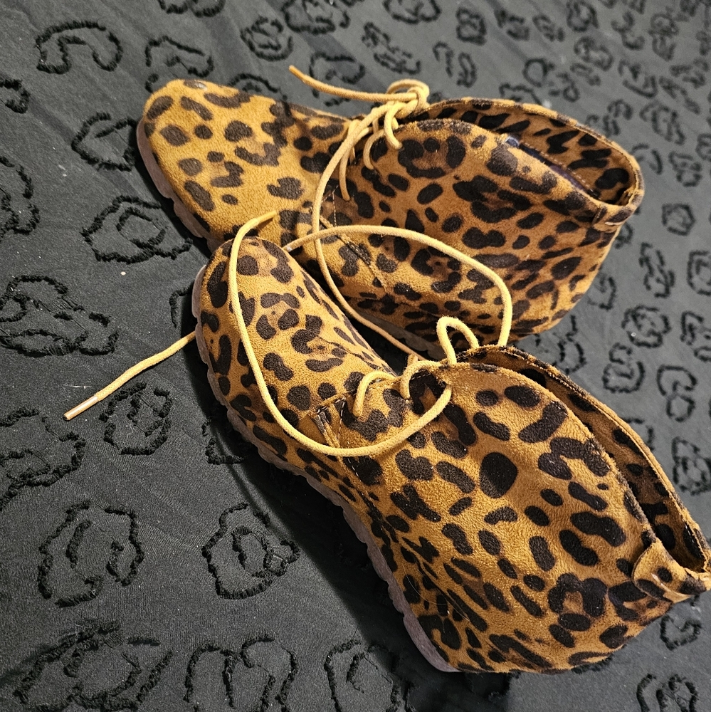 Cheetah booties - Picture 3 of 3